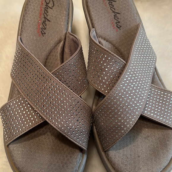 🩵PRICE DROP🩵SKECHERS MEMORY FOAM/BEIGE W/ RHINESTONES WORN GENTLY EXCELLENT💖 - Picture 6 of 7